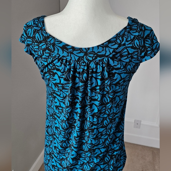 Cap Sleeve tank top blue and black, Banana Republic peasant top, Size S - Picture 7 of 8